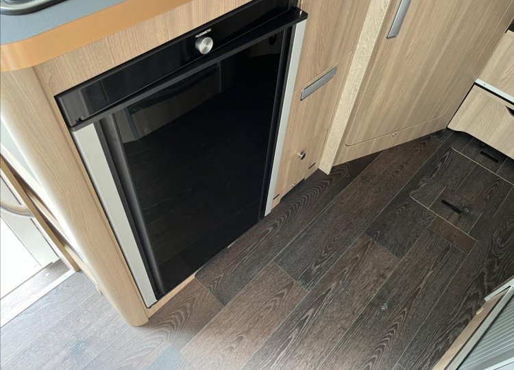 Laika , 2,2 Ecovip H2109 MJTD obytný automobil