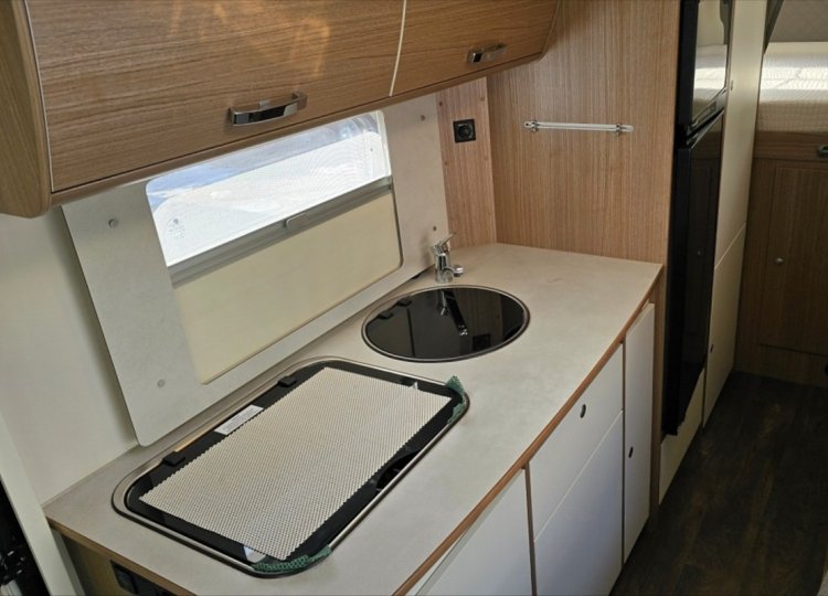 Carado , 2,3 A 464 MJTD obytný automobil