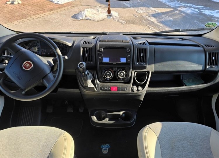 Carado , 2,3 A 464 MJTD obytný automobil