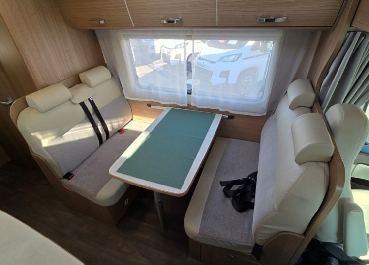 Carado , 2,3 A 464 MJTD obytný automobil