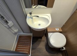 Carado , 2,3 A 464 MJTD obytný automobil