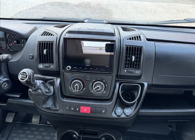 Carado , 2,2 V 337 HDi obytný automobil