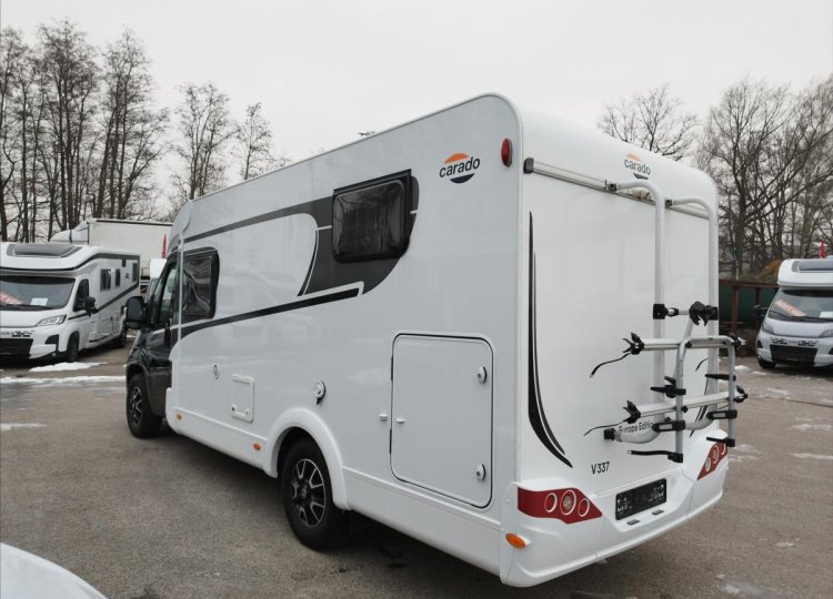 Carado , 2,2 V 337 HDi obytný automobil