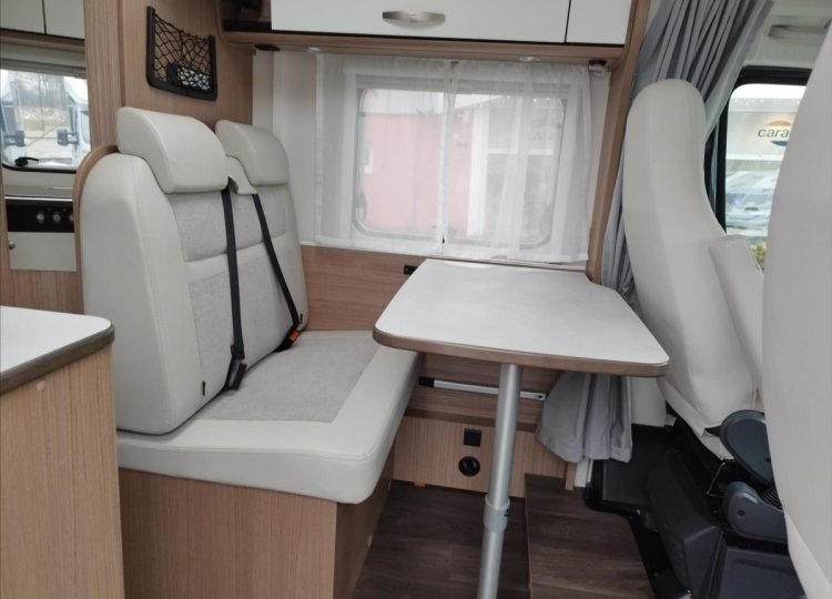 Carado , 2,2 V 337 HDi obytný automobil