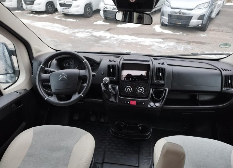 Carado , 2,2 V 337 HDi obytný automobil