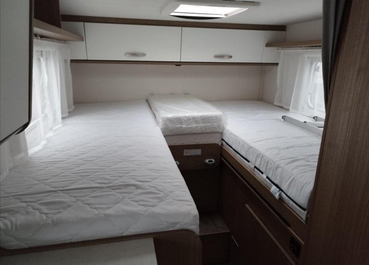 Carado , 2,2 V 337 HDi obytný automobil