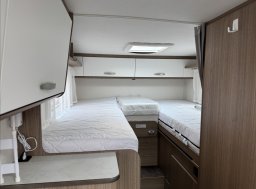 Carado , 2,2 V 337 HDi obytný automobil