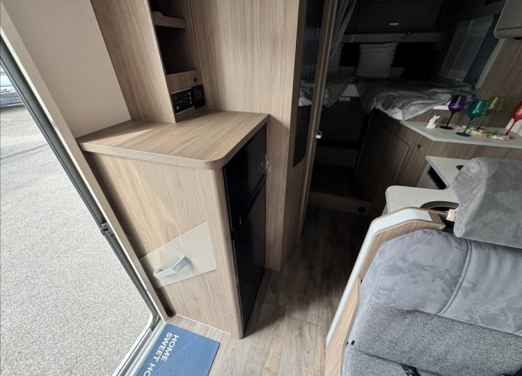 Carado , 2,0 T 338 - MY26 TDCi obytný automobil