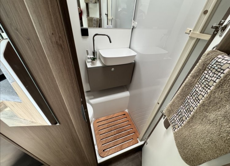 Carado , 2,0 T 338 - MY26 TDCi obytný automobil