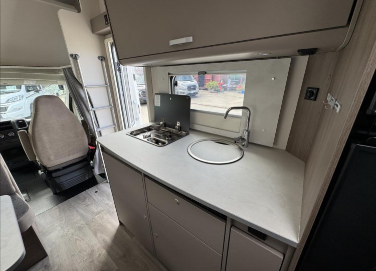 Carado , 2,2 A 464 HDi obytný automobil