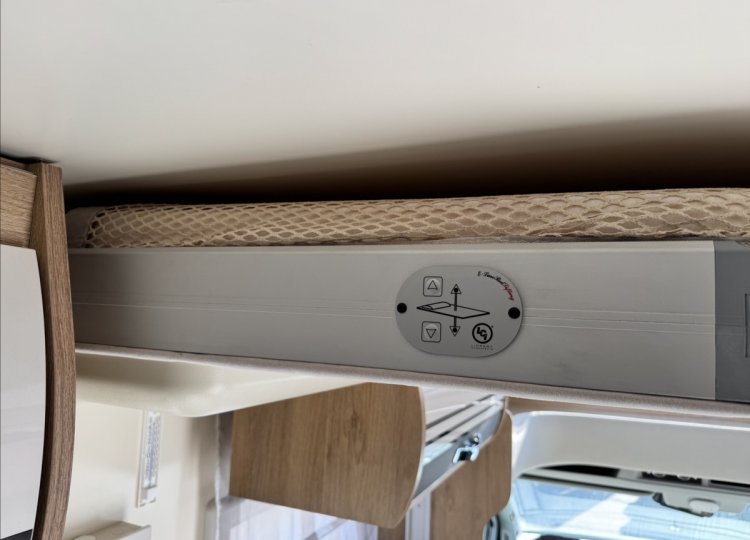 CI Caravans International , 2,0 HORON 66XT TDCi obytný automobil