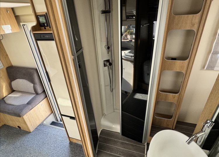CI Caravans International , 2,0 HORON 66XT TDCi obytný automobil