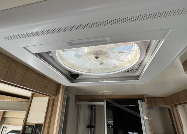 CI Caravans International , 2,0 HORON 66XT TDCi obytný automobil