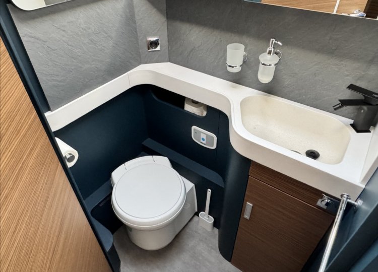 Laika Kreos, 2,2 KREOS 5009 MJT obytný automobil