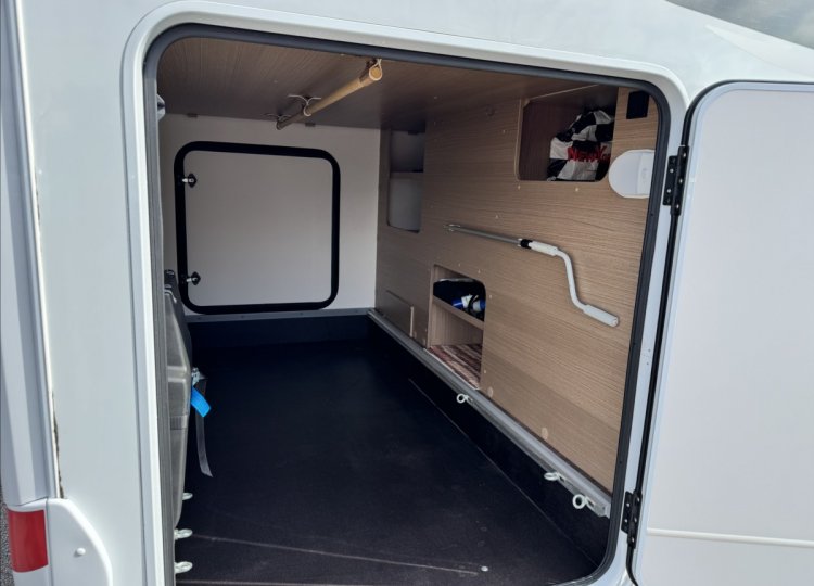 Carado , 2,2 T 338 HDi obytný automobil