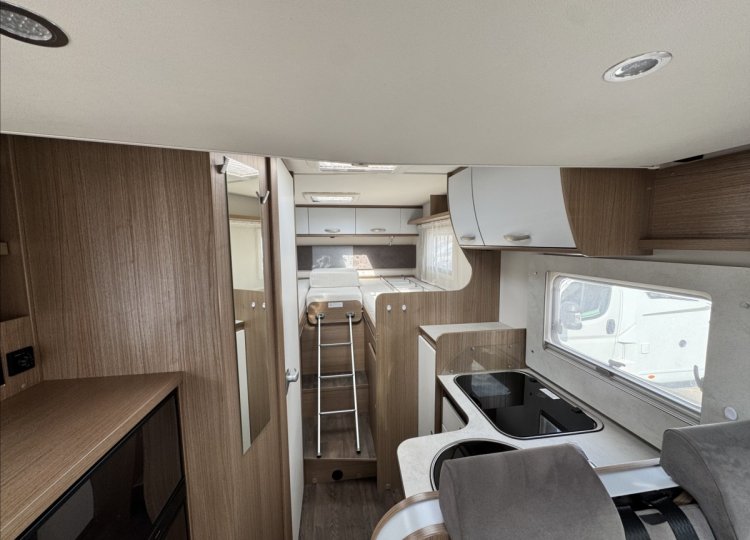 Carado , 2,2 T 338 HDi obytný automobil