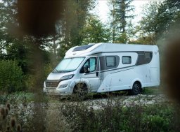 Carado , 2,2 T 338 HDi obytný automobil