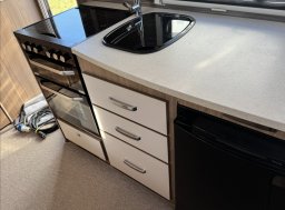 Coachmen , VIP 520 obytný přívěs