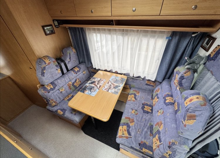 Knaus , 2,8 Sun Traveller JTD obytný automobil