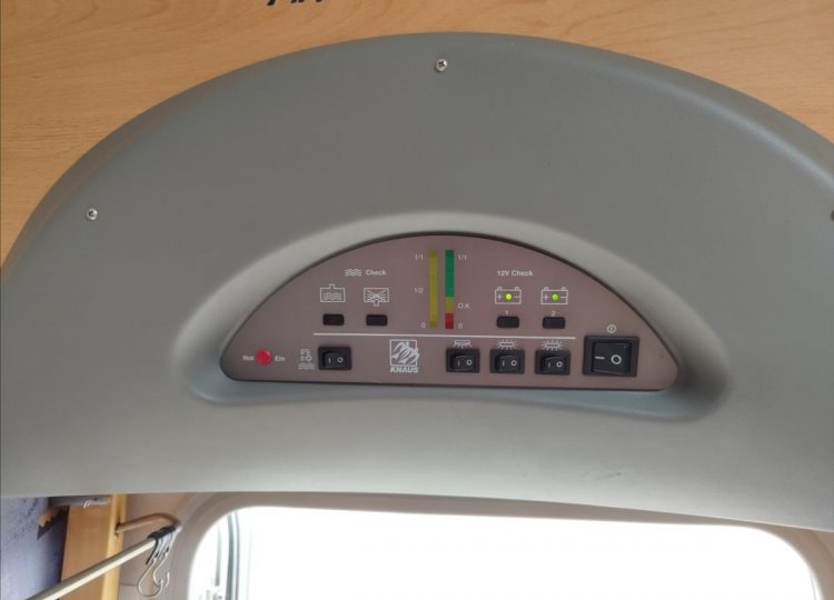 Knaus , 2,8 Sun Traveller JTD obytný automobil