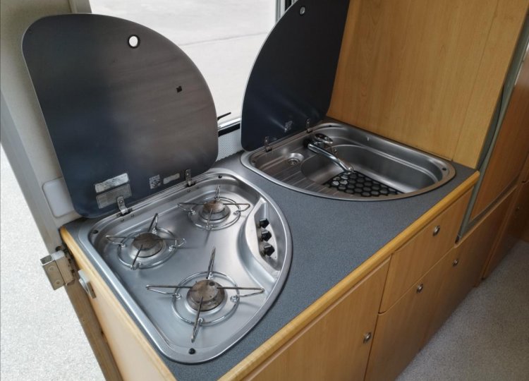 Knaus , 2,8 Sun Traveller JTD obytný automobil