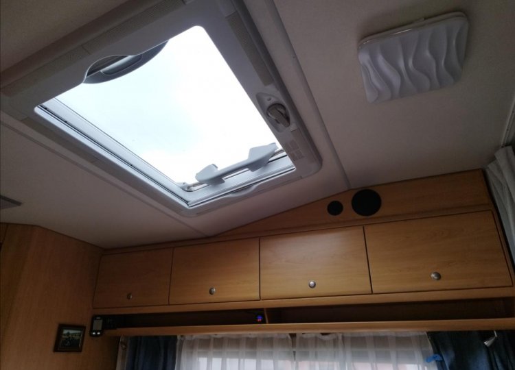 Knaus , 2,8 Sun Traveller JTD obytný automobil