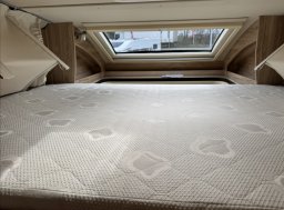 Eura Mobil , 2,3 PROFILA RS 720ES MJT obytný automobil