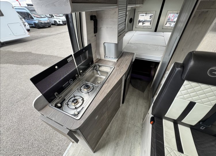 Robeta , 2,0 Apollo HDi obytný automobil