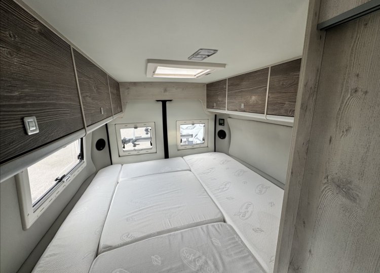 Robeta , 2,0 Apollo HDi obytný automobil