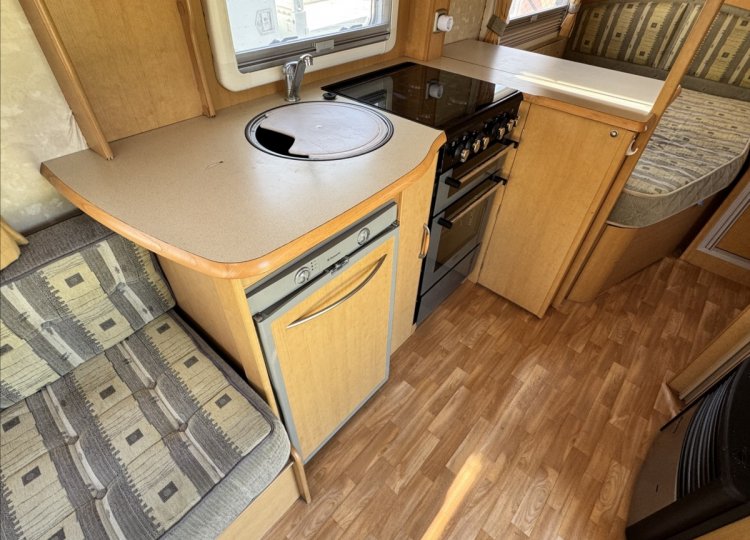 Ostatní , SWIFT Impression 500 obytný přívěs