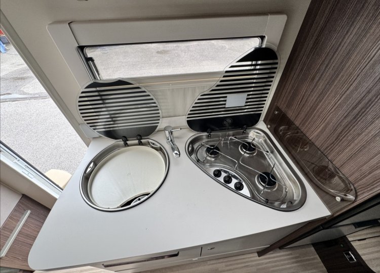 Benimar , 2,0 Tessoro 440 TDCi obytný automobil