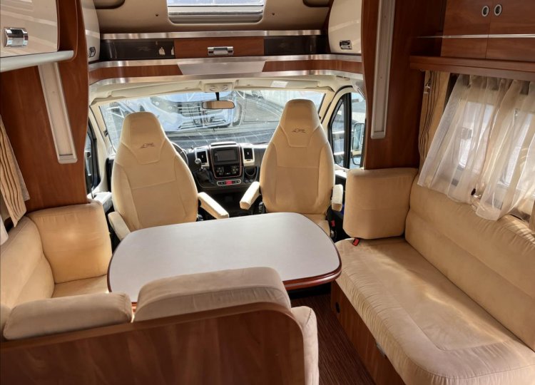 Laika , 2,3 Kreos 4009 MJTD obytný automobil