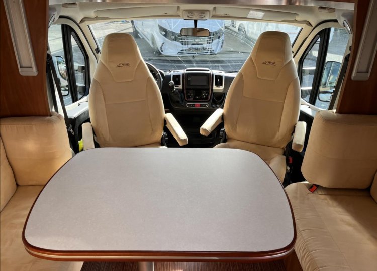 Laika , 2,3 Kreos 4009 MJTD obytný automobil