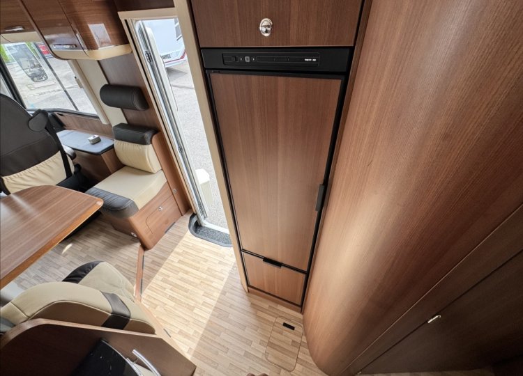 LMC , 2,3 I 730 MJT obytný automobil