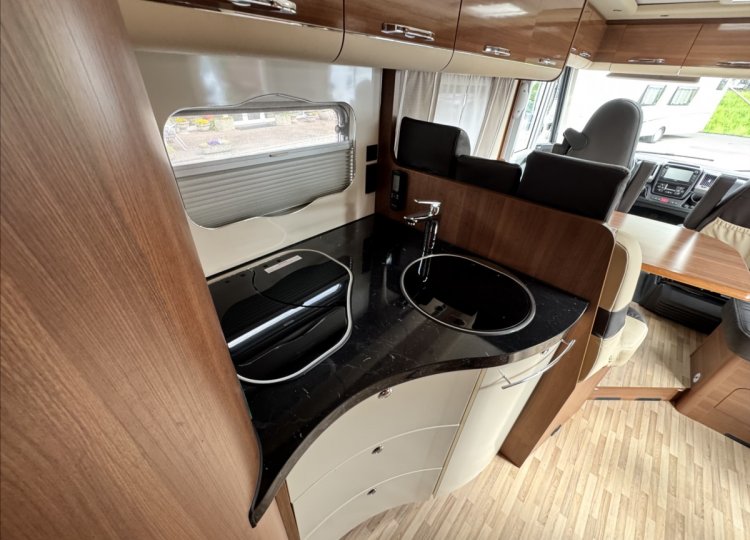 LMC , 2,3 I 730 MJT obytný automobil