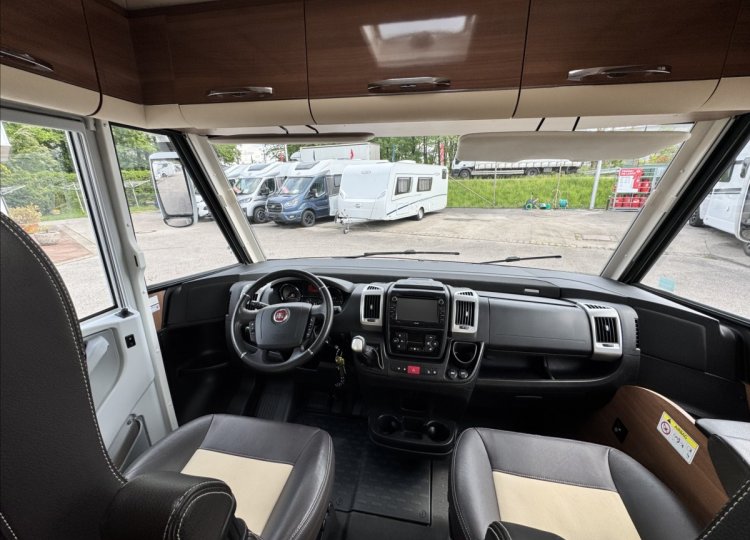 LMC , 2,3 I 730 MJT obytný automobil