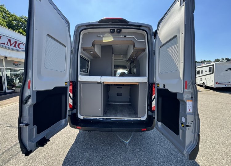 LMC , 2,0 Innovan 590 TDCi obytný automobil
