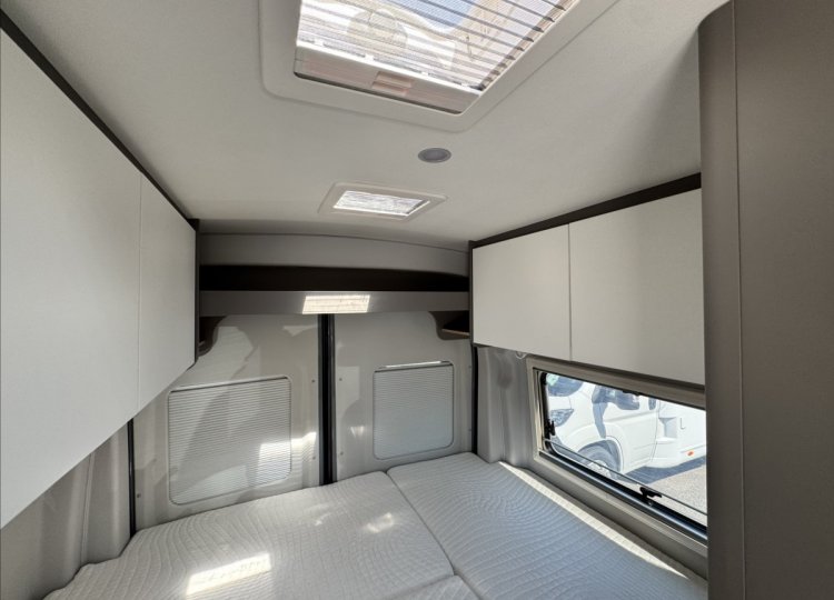 LMC , 2,0 Innovan 590 TDCi obytný automobil