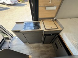 LMC , 2,0 Innovan 590 TDCi obytný automobil