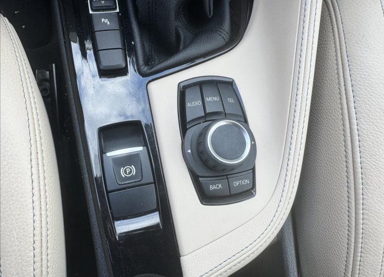 BMW X1, 2,0 S Drive