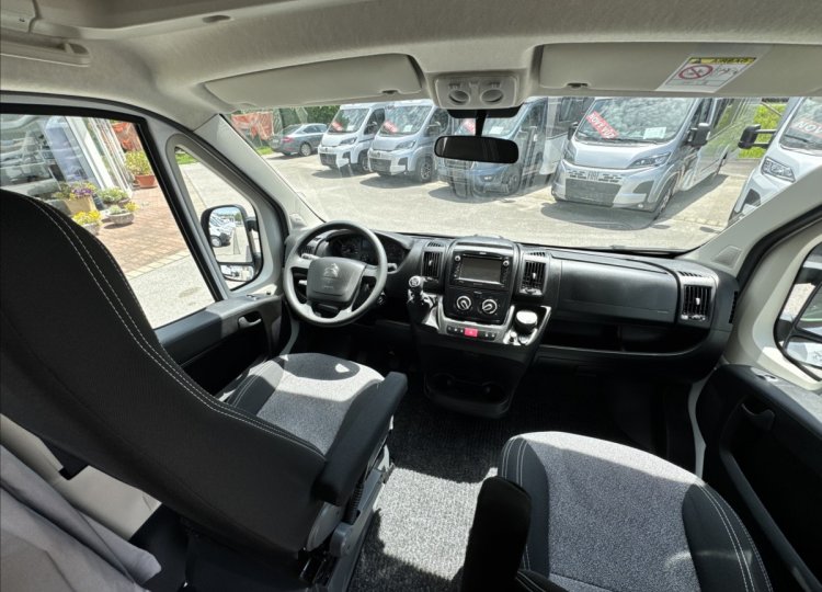 Etrusco , 2,2 V6600SB HDi obytný automobil