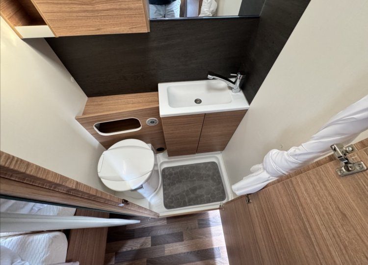 Weinsberg , W51 obytný přívěs
