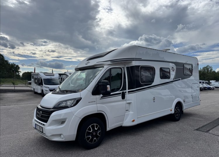 Carado , 2,3 T 447 MJT obytný automobil