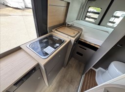 LMC , 2,0 Innovan 590 TDCi obytný automobil