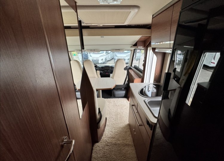 Eura Mobil , 2,3 IL655EB MJTD obytný automobil
