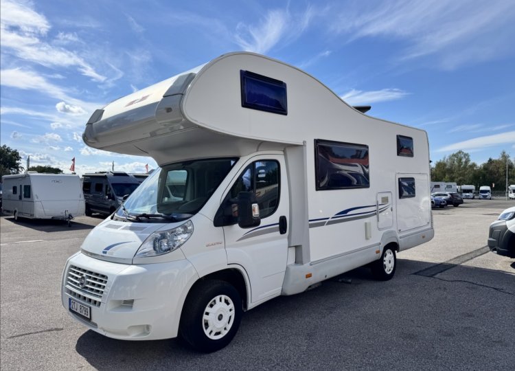 CI Caravans International , 2,3 Elliot 40 MJTD obytný automobil