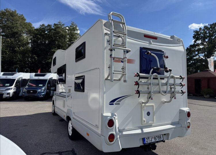 CI Caravans International , 2,3 Elliot 40 MJTD obytný automobil