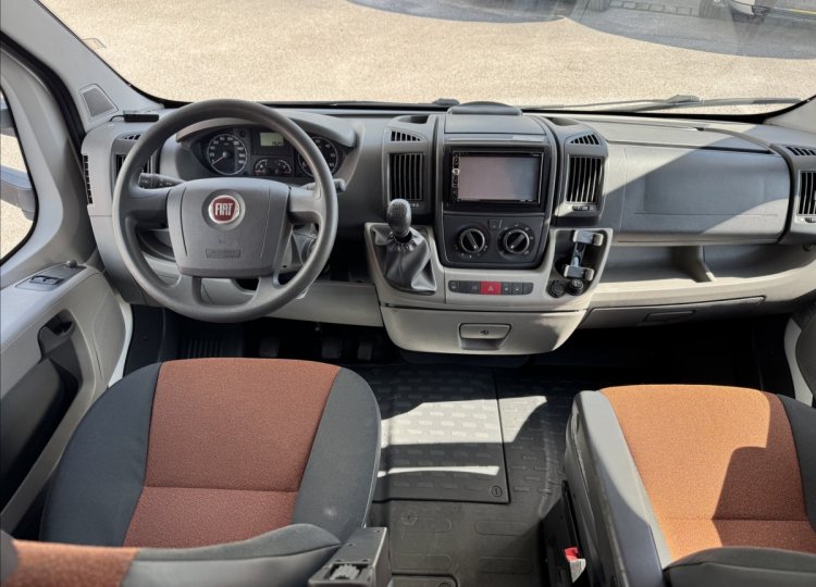CI Caravans International , 2,3 Elliot 40 MJTD obytný automobil