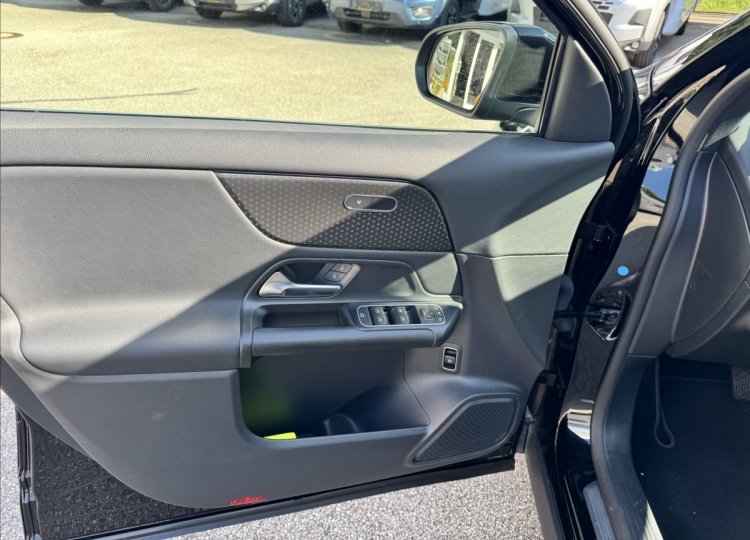 Mercedes-Benz GLA, 1,3 200