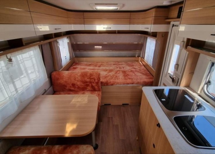 LMC , Style 493K obytný přívěs